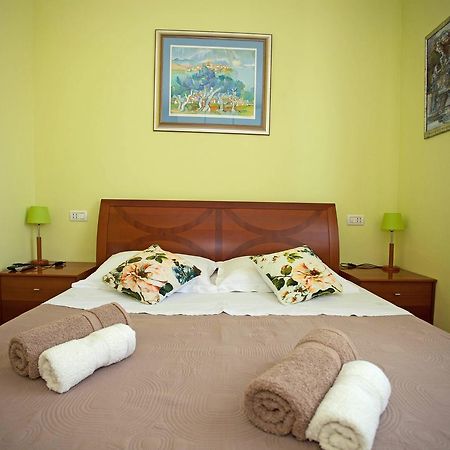 Apartment Pia Ровінь Екстер'єр фото