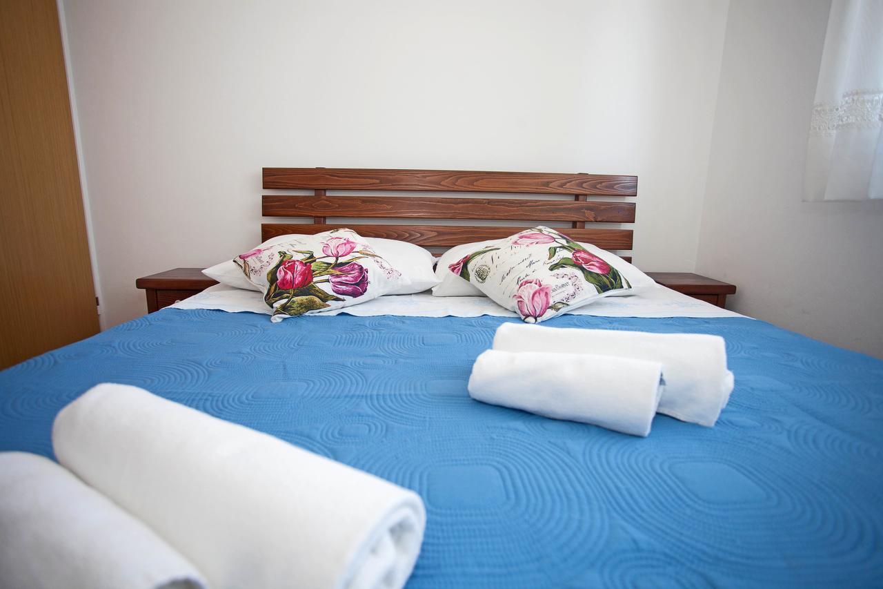 Apartment Pia Ровінь Екстер'єр фото