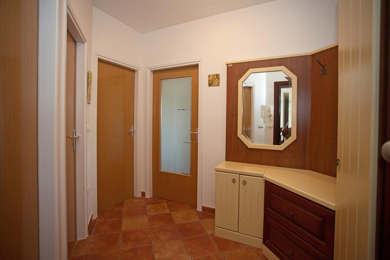 Apartment Pia Ровінь Екстер'єр фото